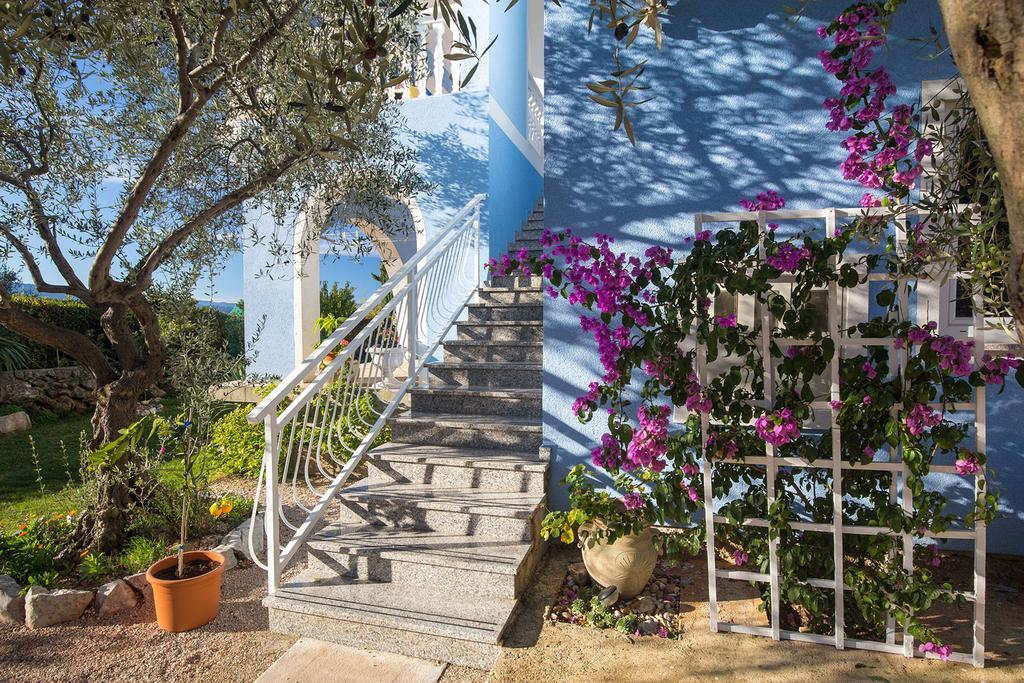 Apartments Juras Brzac エクステリア 写真