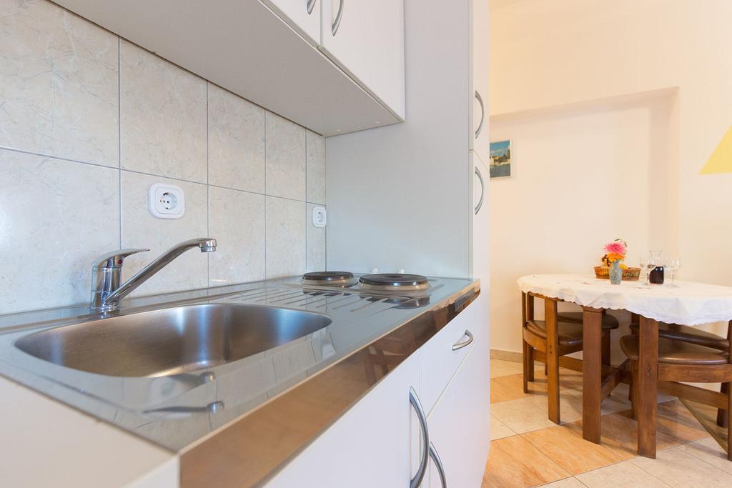 Apartments Juras Brzac エクステリア 写真